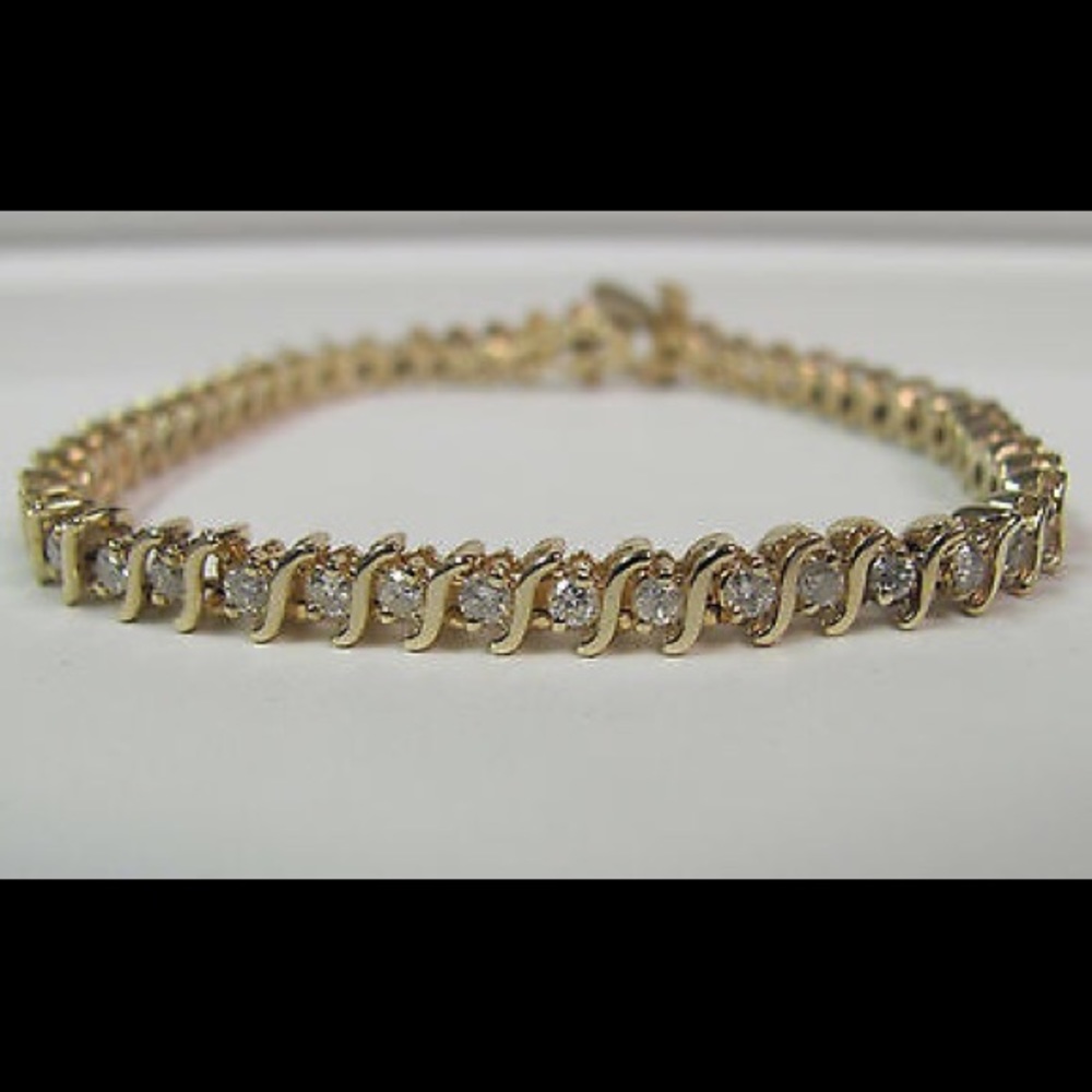 Women’s 14 KT Diamond Tennis Bracelet